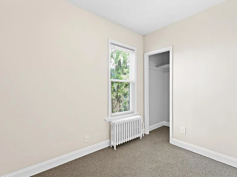 258 Ontario St — Photo 10