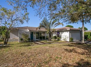 846 Ramblewood Dr, Coral Springs, FL 33071