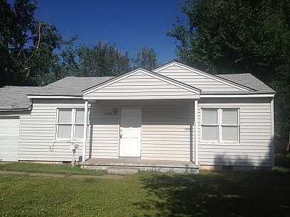 1st image of 2208 Doris Ave