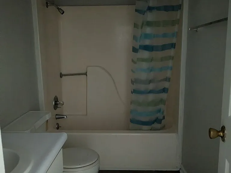211 N Washington St — Photo 6