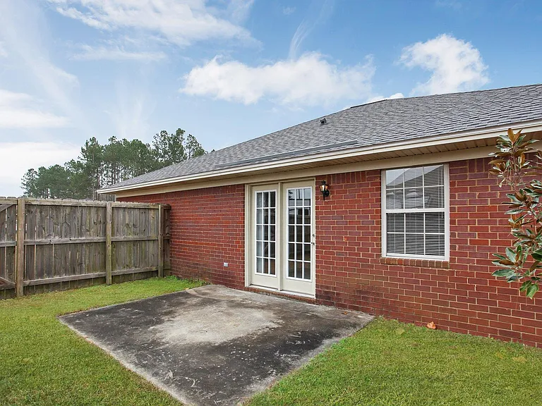 2115 Walberg Dr — Photo 45