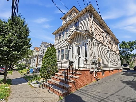 2nd image of 23 Orchard St