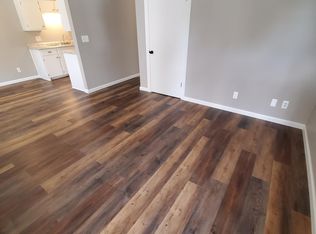 280 Stone St W APT 202, Almont, MI