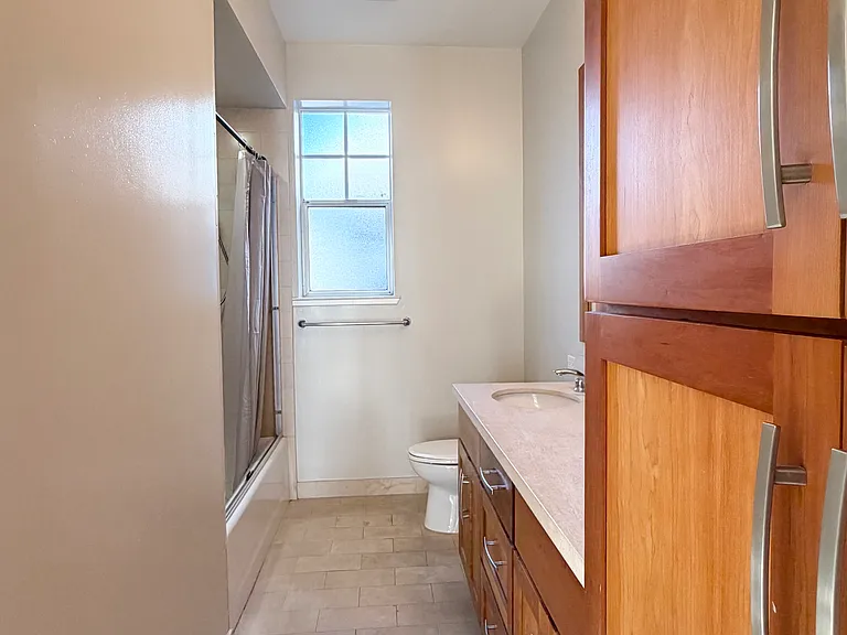1338 Eddy St — Photo 22