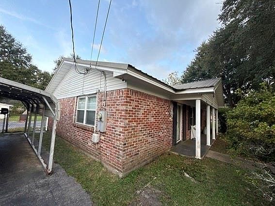 2nd image of 204 Pawnee Cir