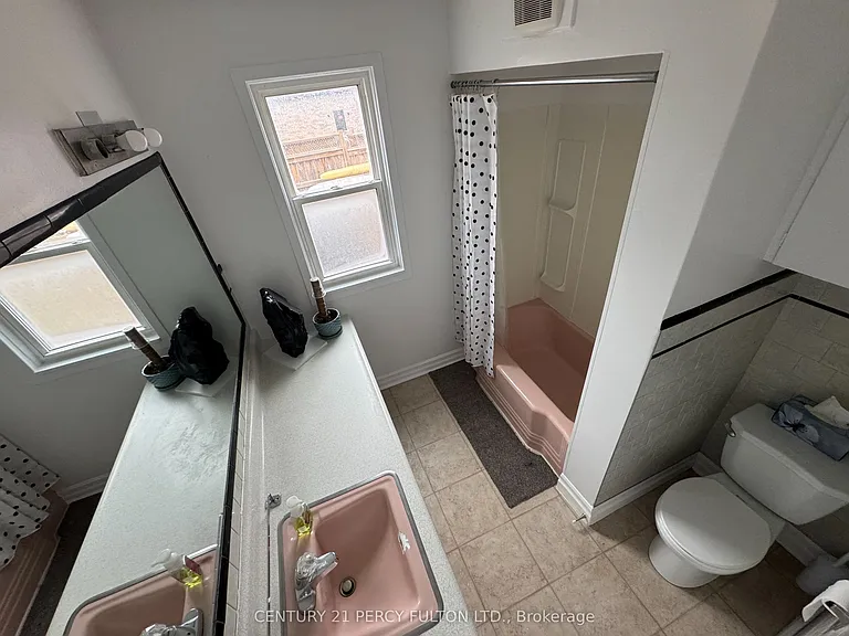 361 Bond St E — Photo 14