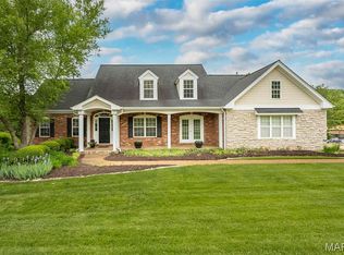 102 Seabrook Ct, Chesterfield, MO 63017