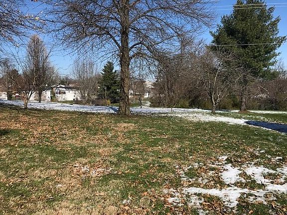 5th image of 414 Clay Dr