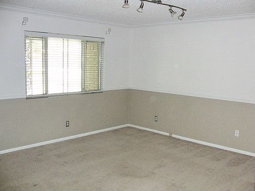 3rd image of 8801 Midway Dr