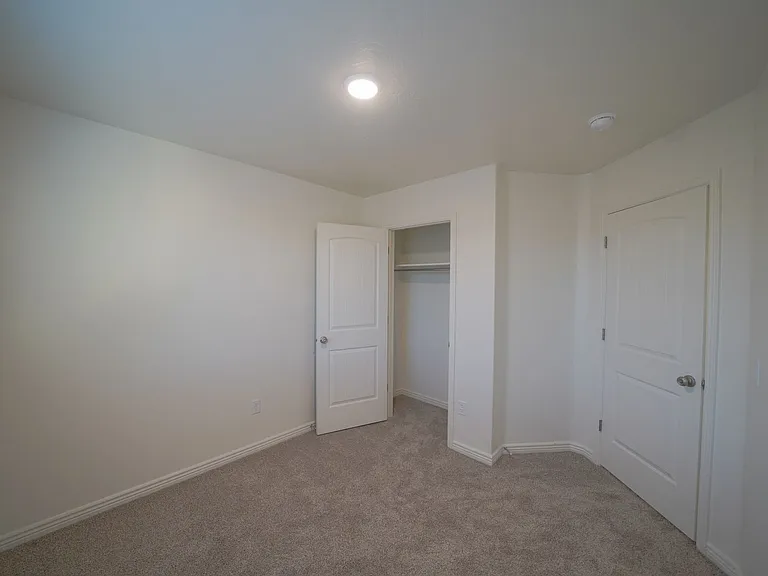 1000 E Bluffview Dr #115 — Photo 8