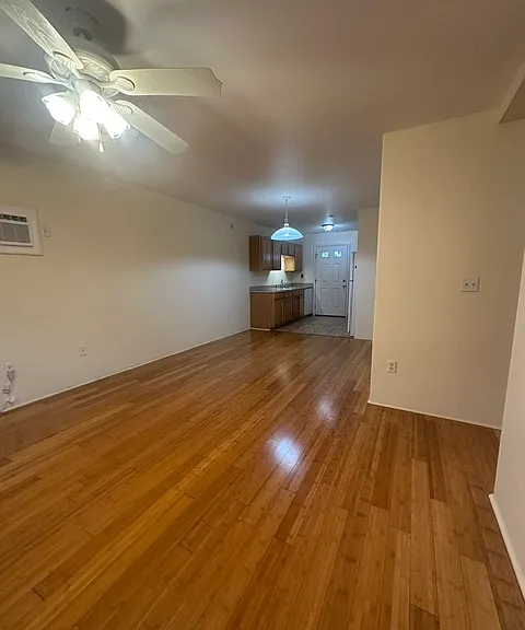 45 Stephen Ln #814 — Photo 1