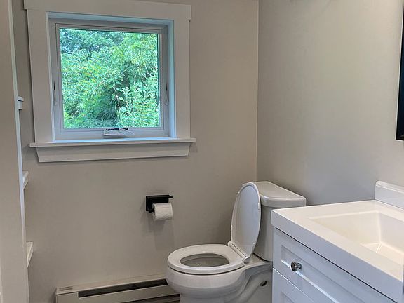 5th image of 230 S Windsor St #4