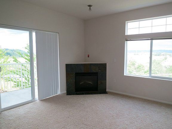 5th image of 4055 S 212th Ct APT B