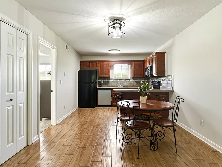 951 Pine Valley Dr #112 — Photo 16