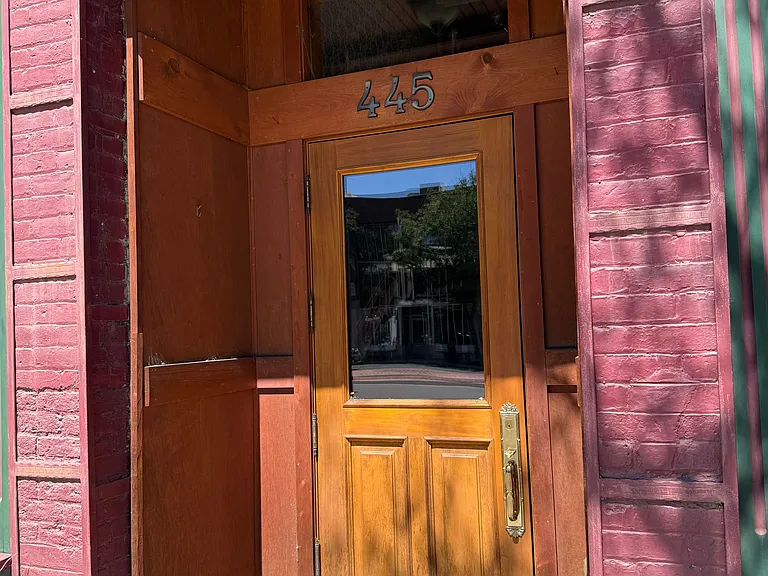 445 E Main St — Photo 14