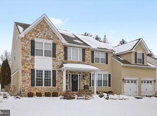 101 Sovereign Dr, Warrington, PA 18976