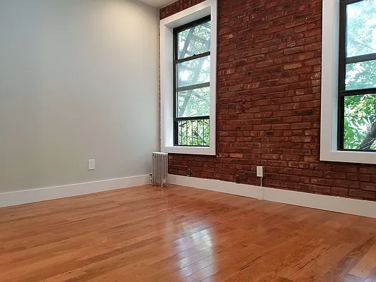 Rented by The Hamilton Group | media 22