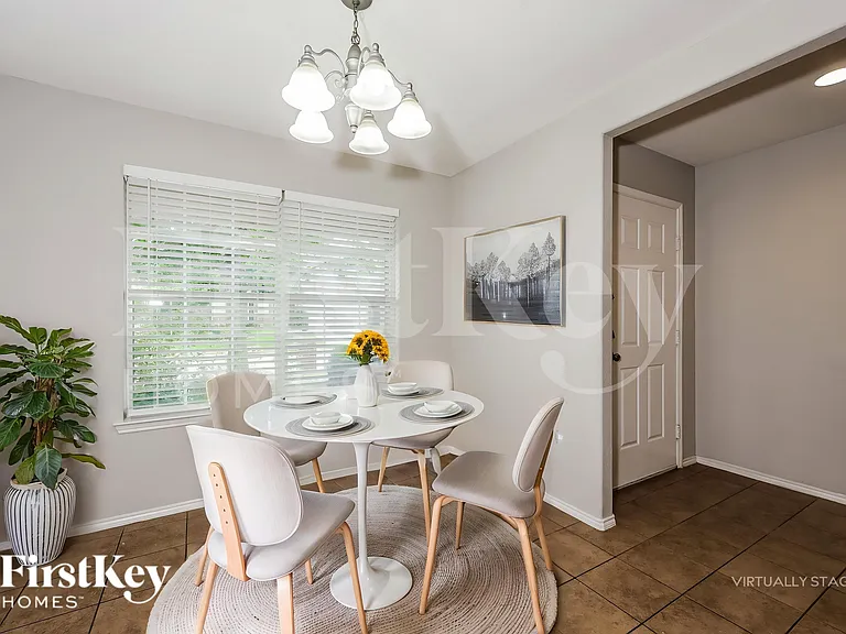 4500 Chris Dr — Photo 7