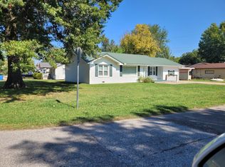 320 Circle Dr NW, Miami, OK 74354