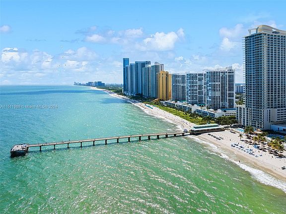 3rd image of 16485 Collins Ave APT 631