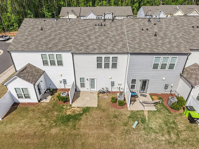 1631 Glacier Dr — Photo 12