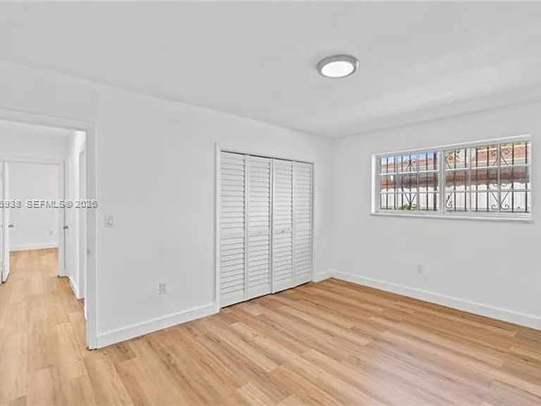 361 E 39th St #1 — Photo 14