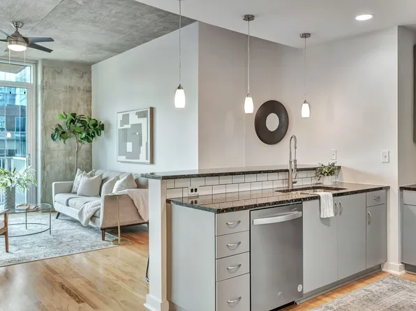 301 Demonbreun St Unit 1917, Nashville, TN 37201