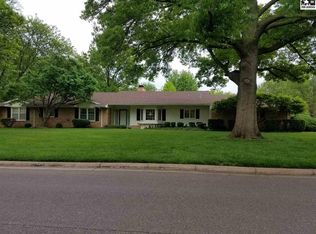 115 Countryside Dr, Hutchinson, KS 67502