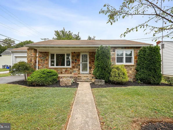 7 Monroe St, Westminster, MD 21157