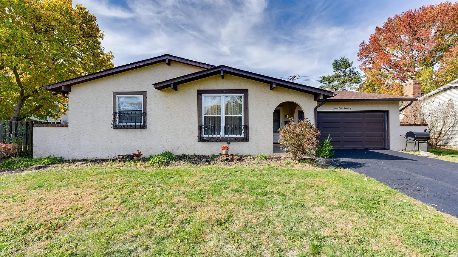 5371 Blue Ash Rd photo 1