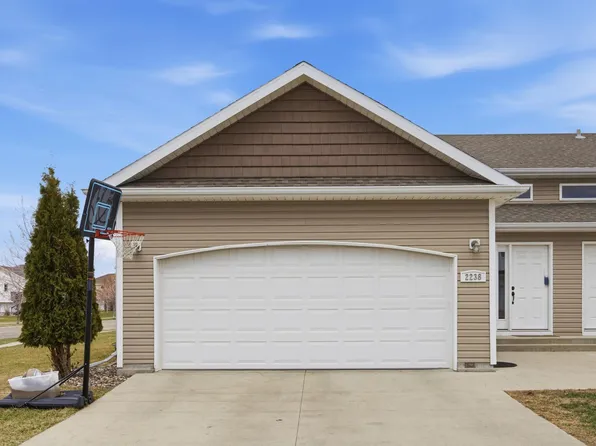 2238 35th Street Cir S, Moorhead, MN 56560