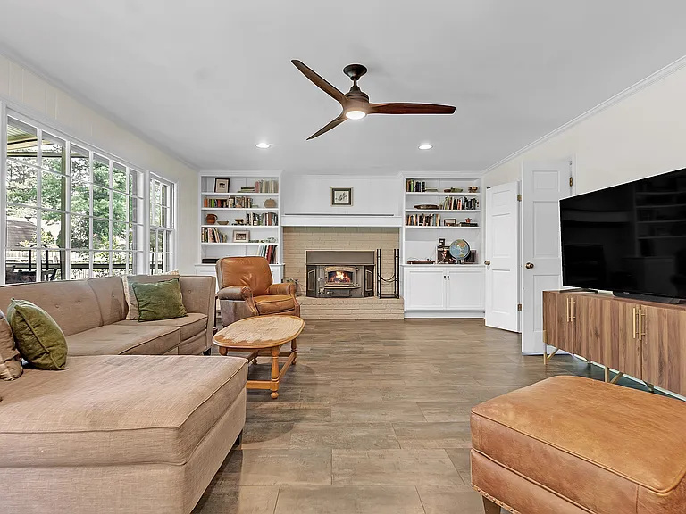 519 Princeton Oaks Cv — Photo 8