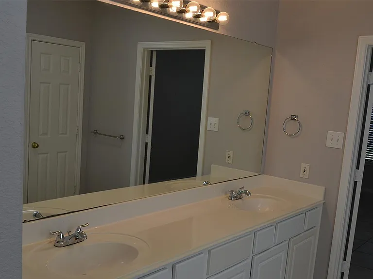 22755 Cascade Springs Dr — Photo 30