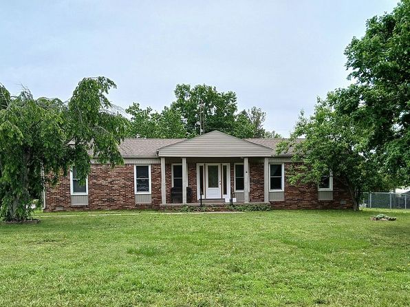 1403 Lynn Pl