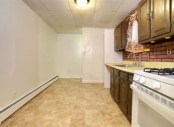 3rd image of 48 Carlton Ave #1