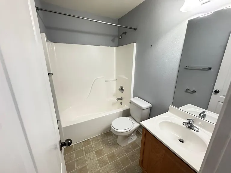 2nd Floor Bathroom