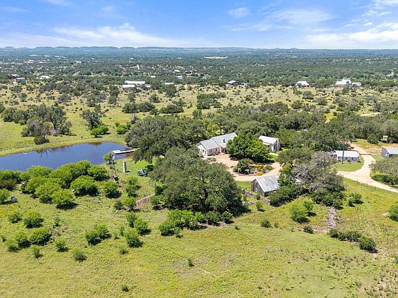 3rd image of 1533 Ranch Road 1323