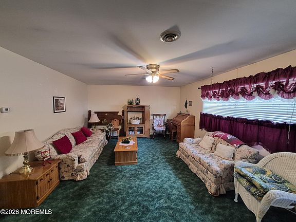 4th image of 43 Maine Avenue #B
