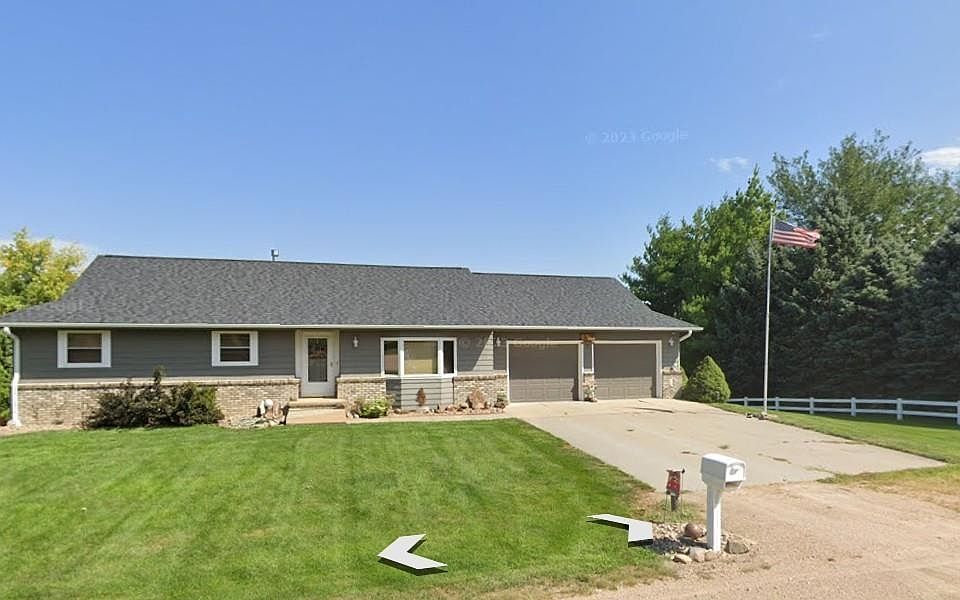 1st image of 7 Valleyview Hts