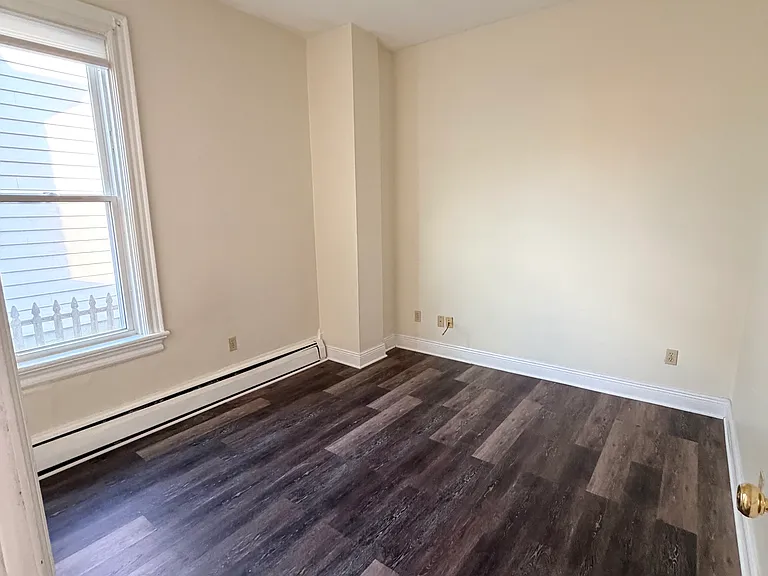 1639 Newport Ave #1B — Photo 7