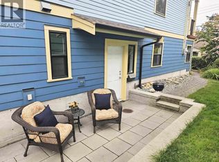 823 Edinburgh St, New Westminster, BC V3M2V2