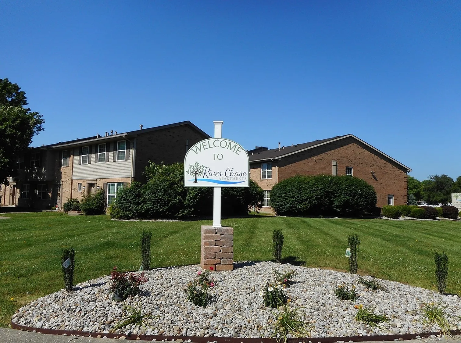 River Chase Apartments — Photo 2