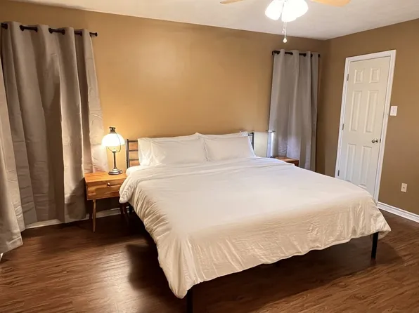 1112 Detroit St, College Station, TX 77840