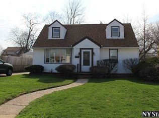 3292 Oceanside Rd, Oceanside, NY 11572