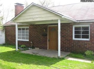 115 W Taggart St #E, East Palestine, OH