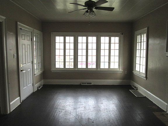 4th image of 1310 Price Ave