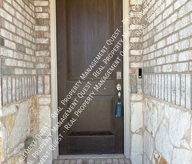 8164 Trudy Ln — Photo 2