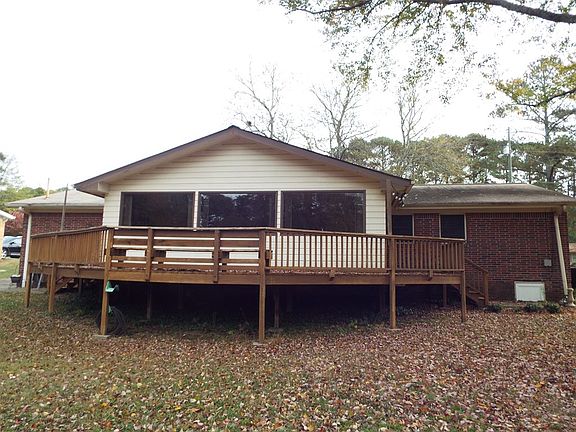 5th image of 2258 Powers Ferry Dr SE
