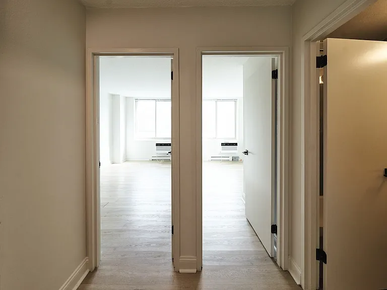 420 E 102nd St #12D — Photo 4