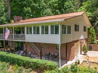 614 Country Club Dr, Franklin, NC 28734